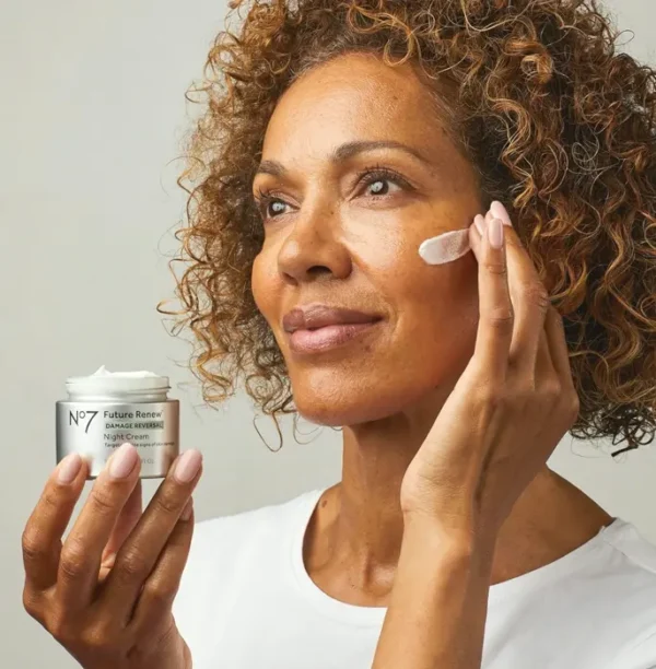 Renew Damage Night Cream - Hydrating and Tightening